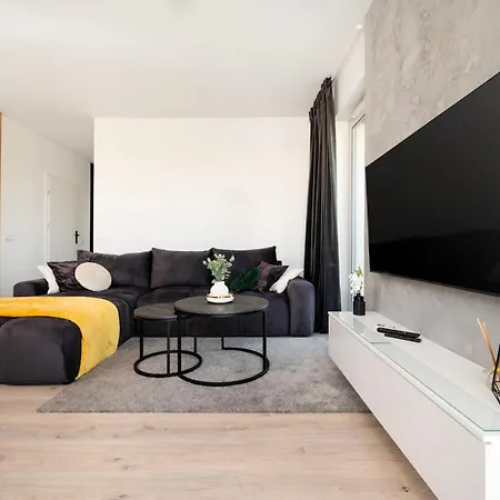 Kopcinskiego Residence - Apartamenty Z Parkingiem I Dwoma Lazienkami Лодзь Екстер'єр фото
