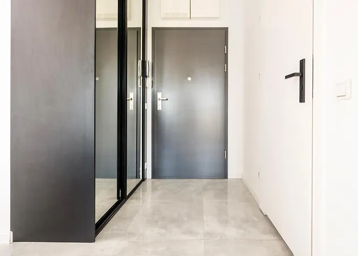 Kopcinskiego Residence - Apartamenty Z Parkingiem I Dwoma Lazienkami
